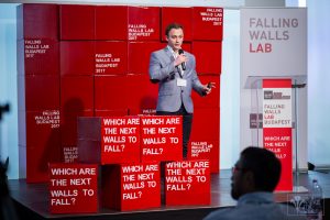 Jaksa László Falling Walls